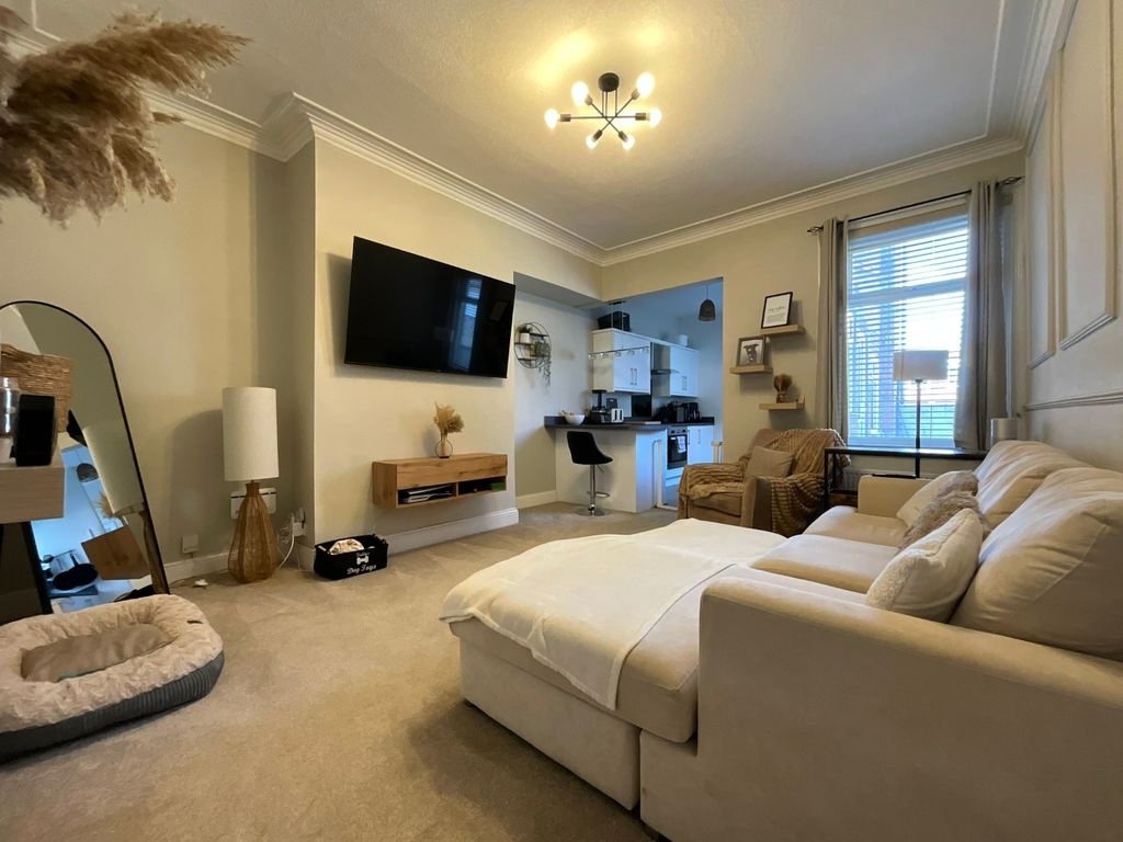Property photo 1 of 16 4268010