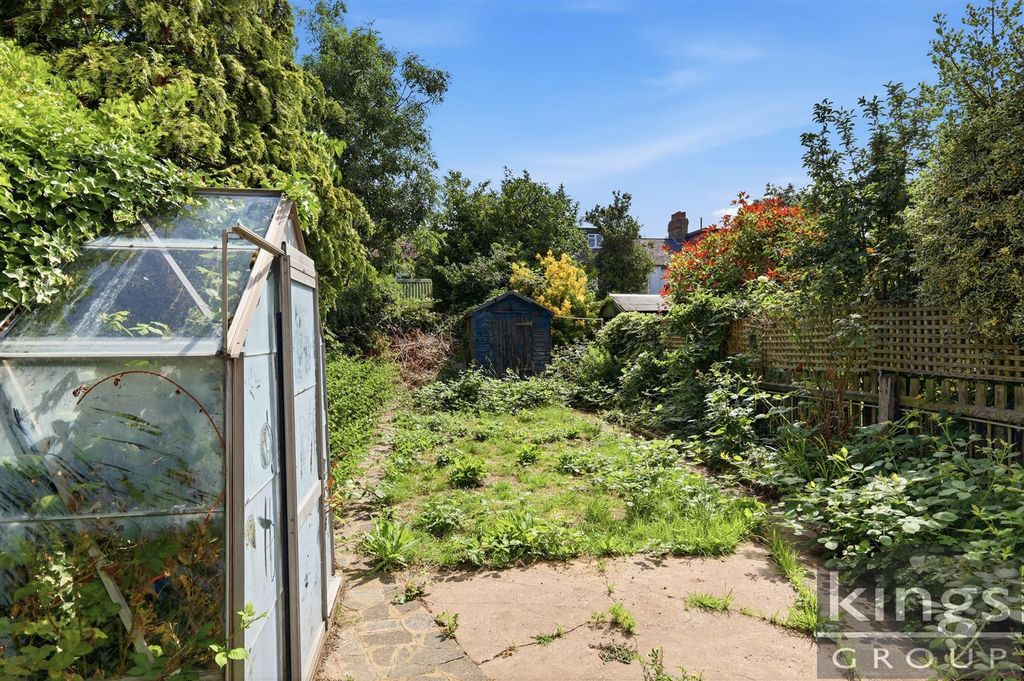 Property photo 2 of 21