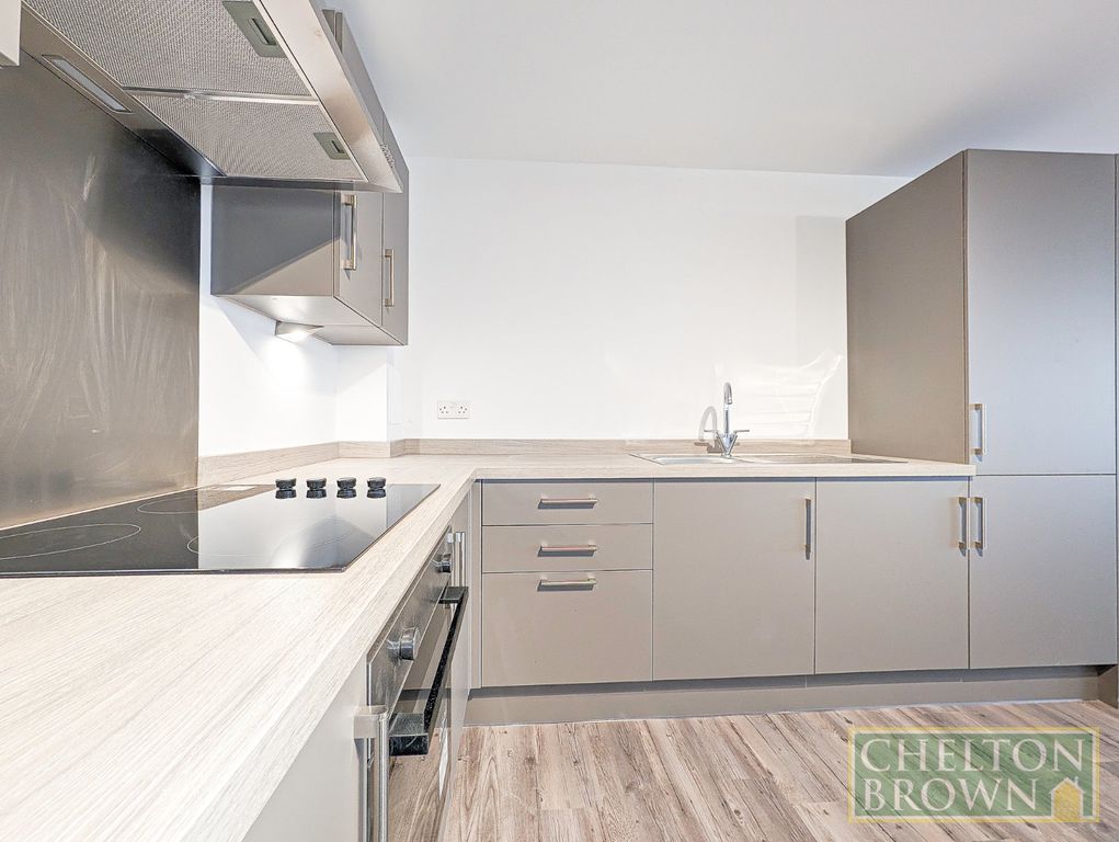 Property photo 2 of 18 Kitchen