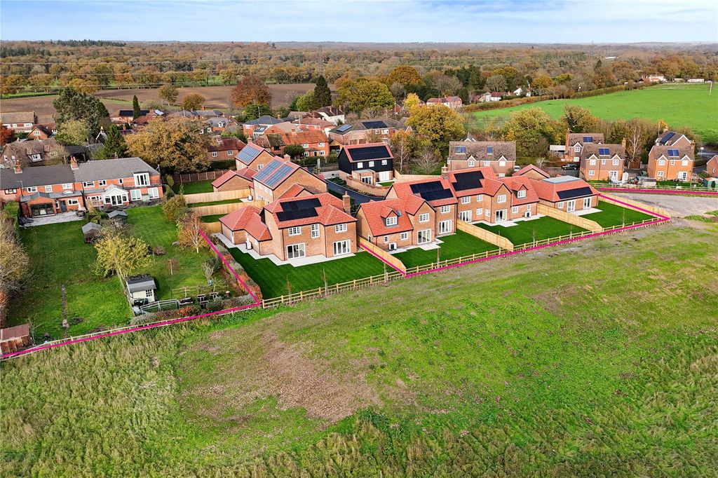 Property photo 3 of 20 Picture No. 12