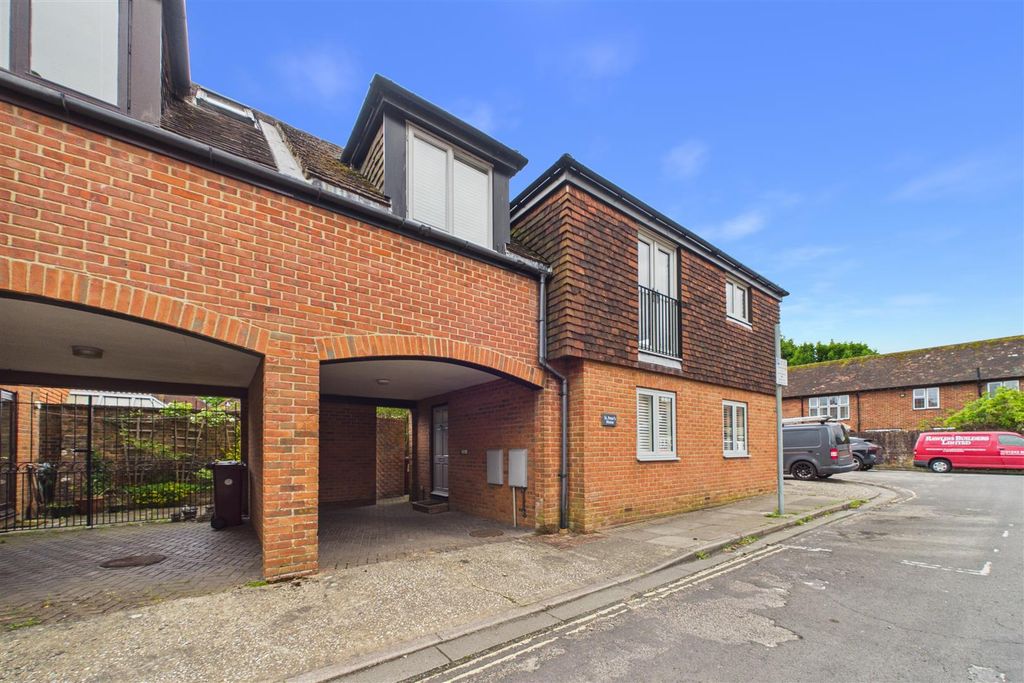 Property photo 1 of 20 Cam01894G0-Pr0291-Still006.Jpg