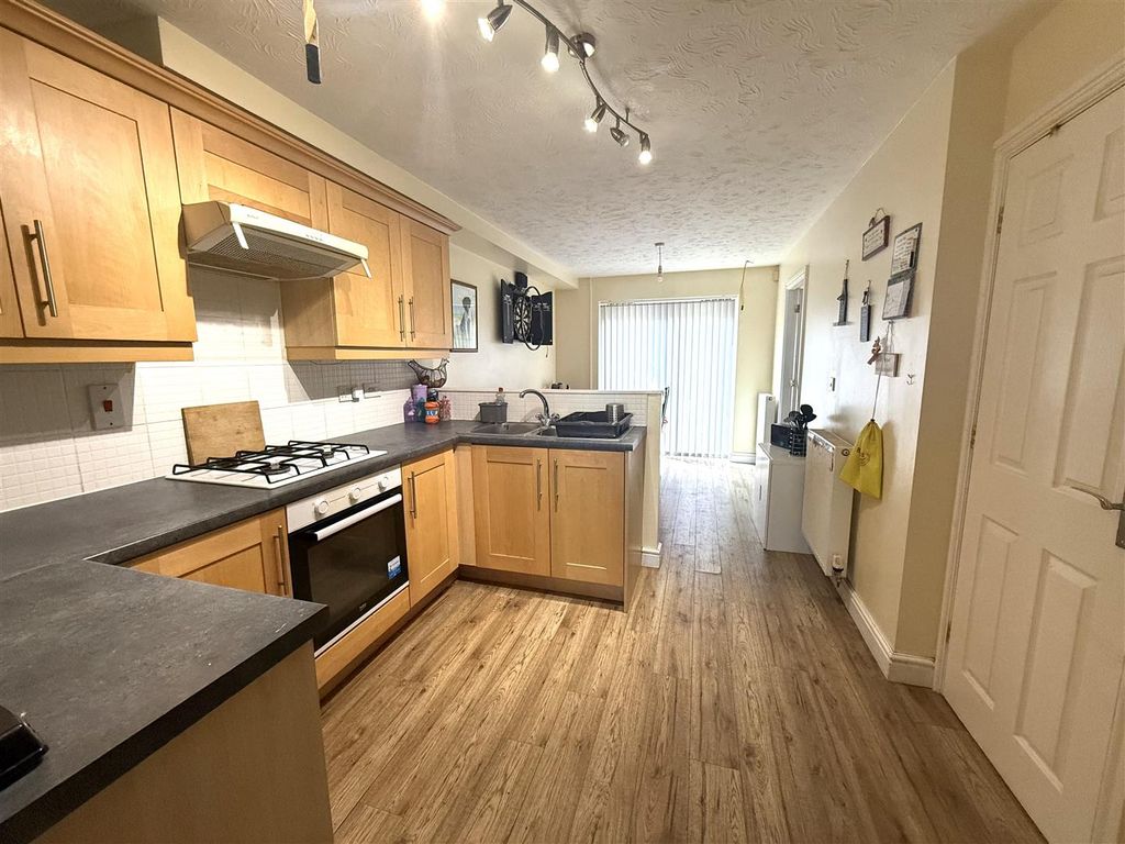 Property photo 3 of 20 6 Ptc Kitchen.Jpeg