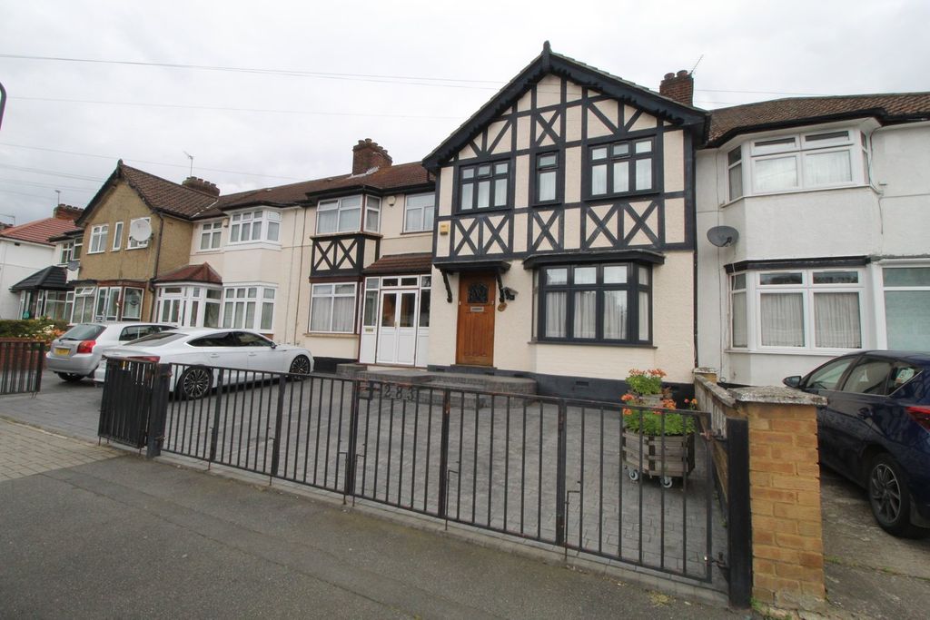 Property photo 1 of 9