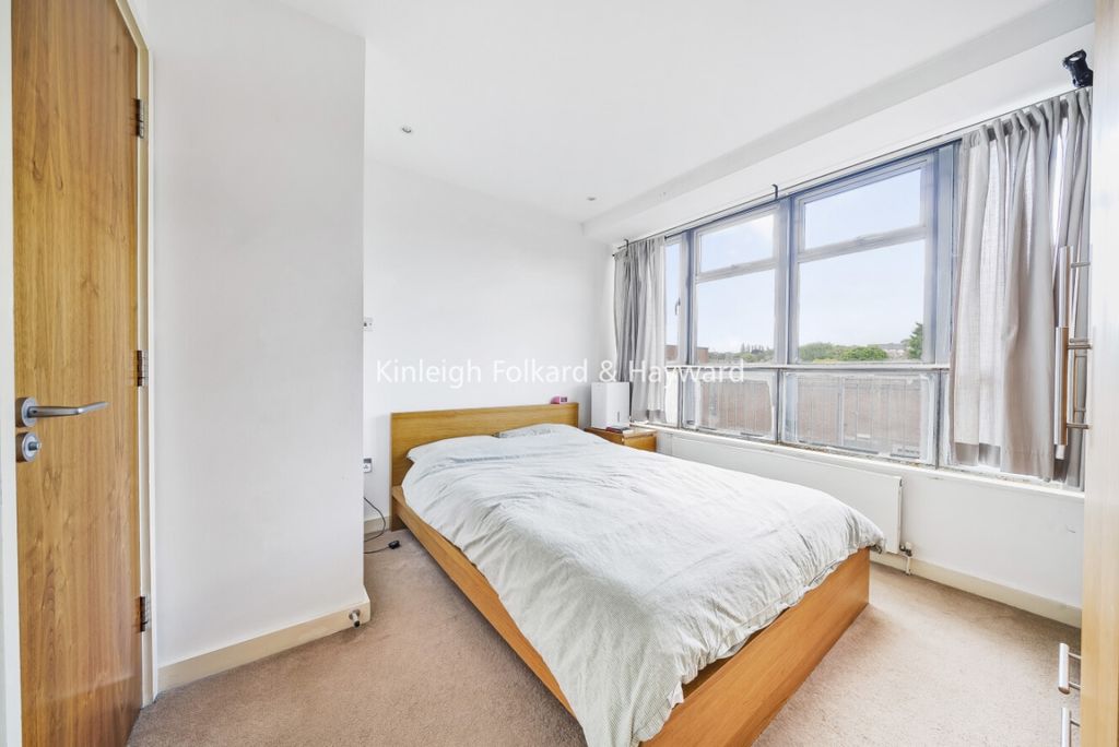 Property photo 3 of 9 4c38c002-2A21-4c4d-9
