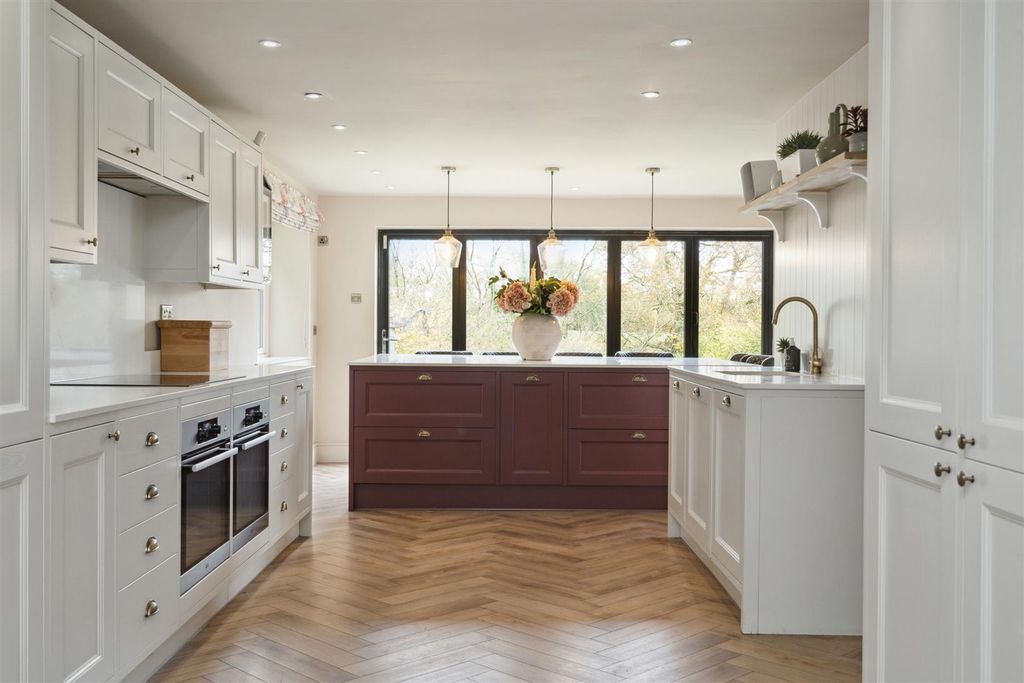 Property photo 3 of 23 Cherrywood Cottage, Cherry Pit Lane, Beoley B98 9D