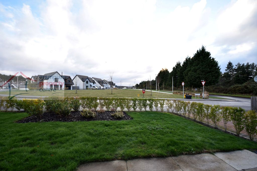 Property photo 2 of 25 Outlook.Jpg