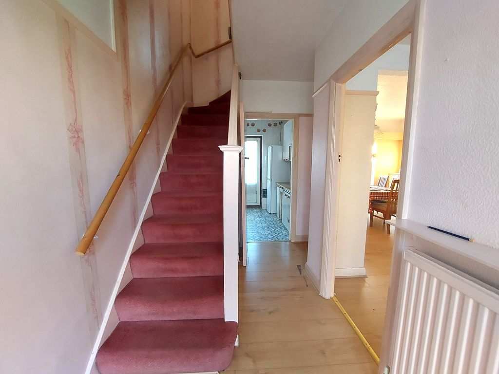 Property photo 3 of 8 Gallery