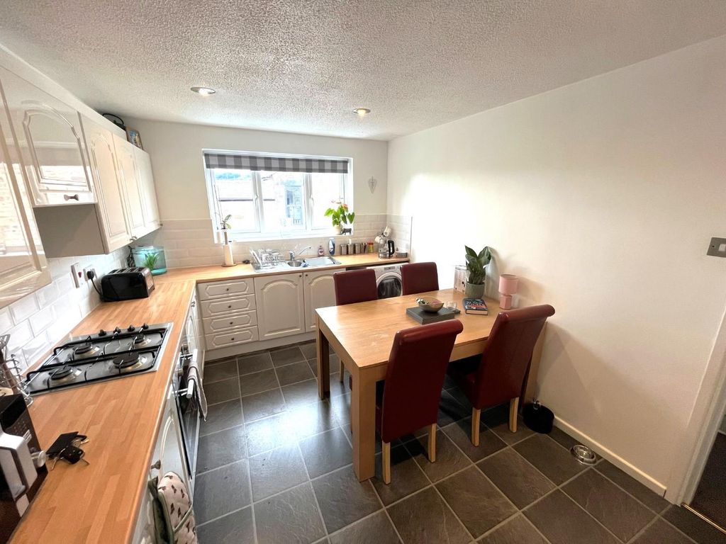 Property photo 3 of 12 6.Jpg
