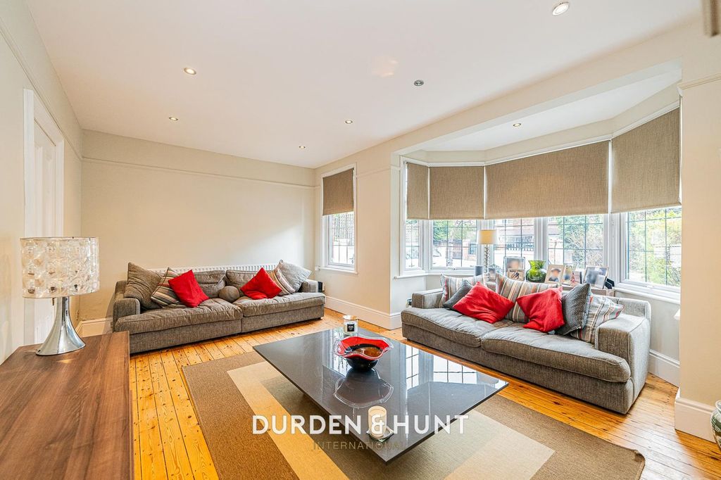 Property photo 3 of 27 Malford-21.Jpg