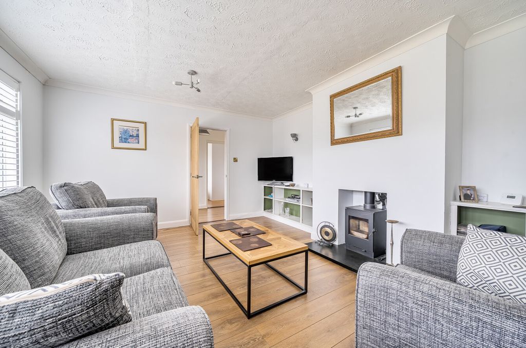 Property photo 2 of 22 1347052-12-68B846...