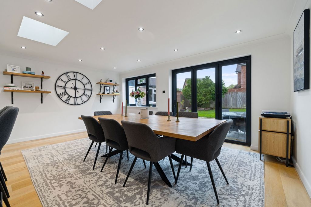 Property photo 2 of 29