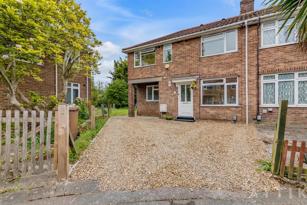 Property photo 1 of 36