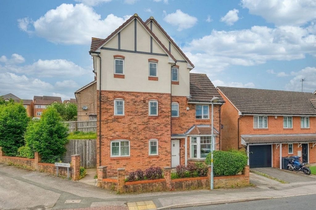 Property photo 1 of 17
