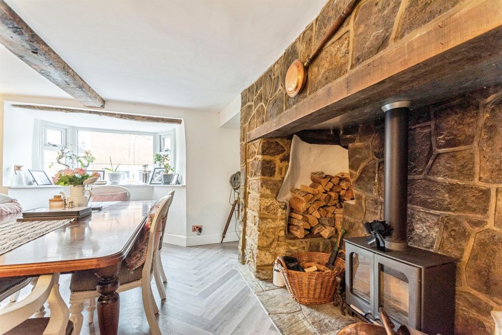 Property photo 3 of 21