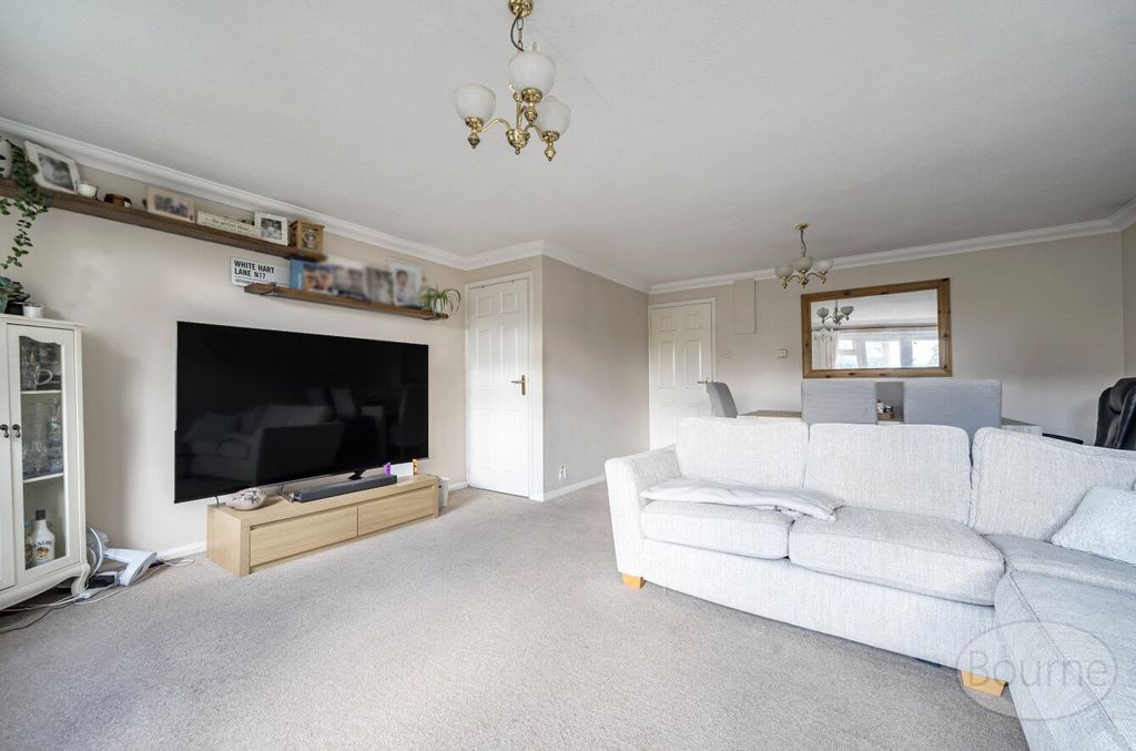 Property photo 2 of 12 Picture No. 34