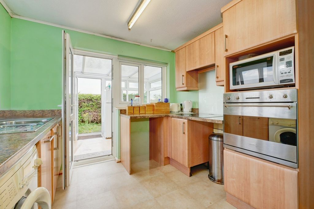 Property photo 2 of 12
