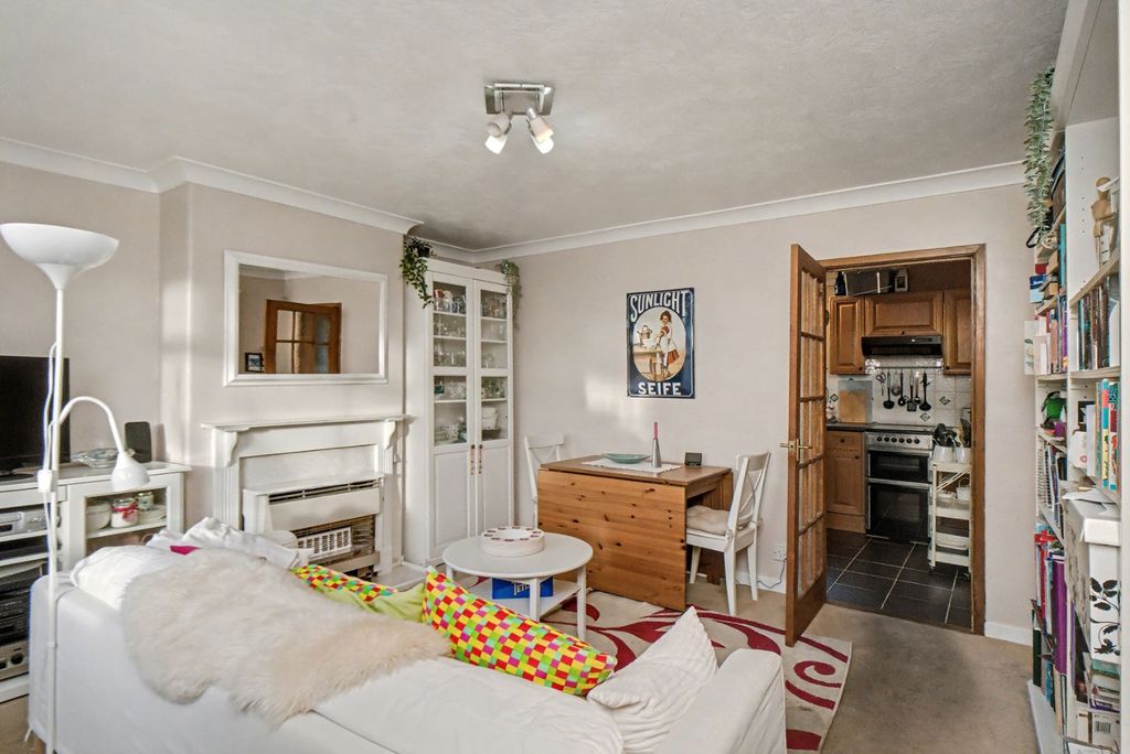 Property photo 3 of 18 4810052