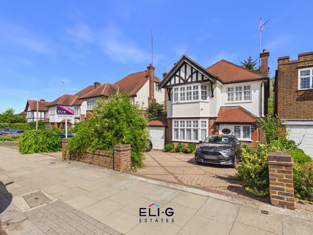 Property photo 1 of 17 4 Bed Detached House With Tremendous Potential STPP