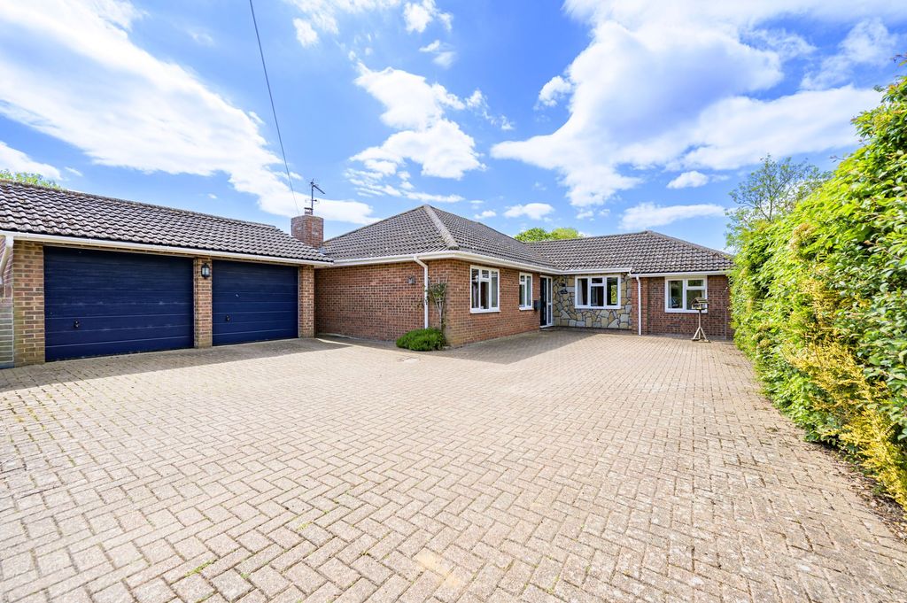 Property photo 1 of 24