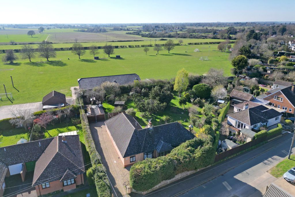 Property photo 2 of 26