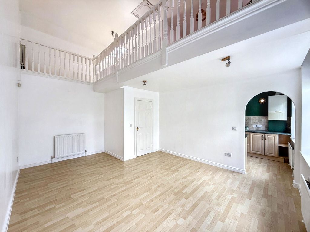 Property photo 3 of 22