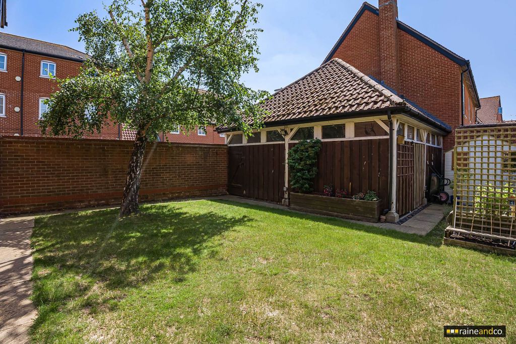 Property photo 3 of 25