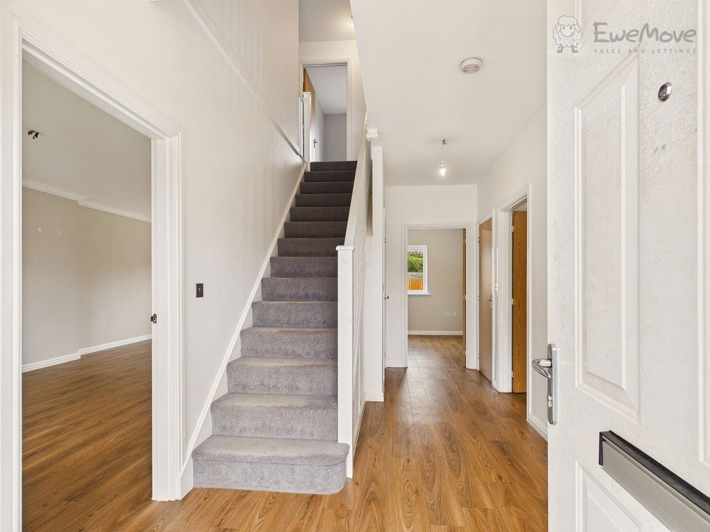 Property photo 2 of 20 Ewemove Tiverton - Mountbatten Drive Exeter - Orig