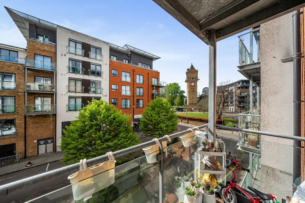 Property photo 3 of 16 Balcony