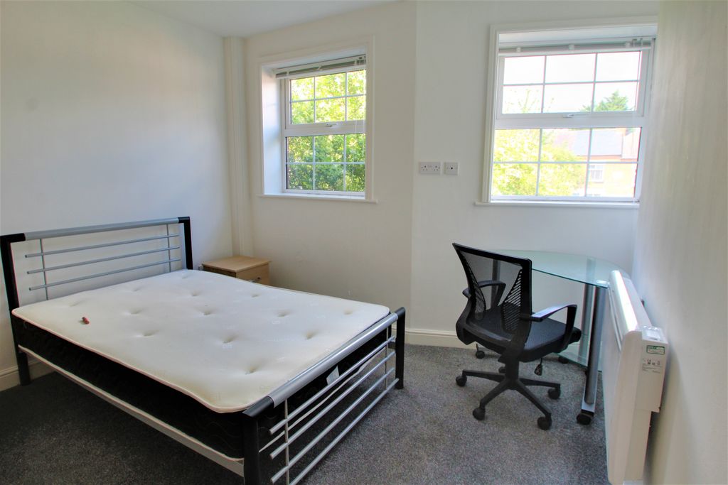 Property photo 3 of 8