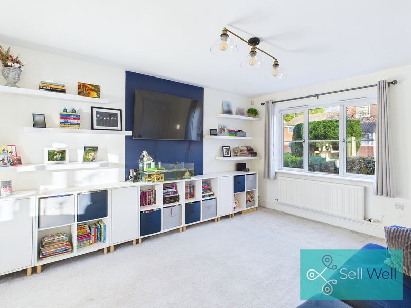 Property photo 3 of 21 Lounge