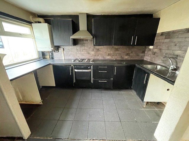 Property photo 2 of 9 Kitchen