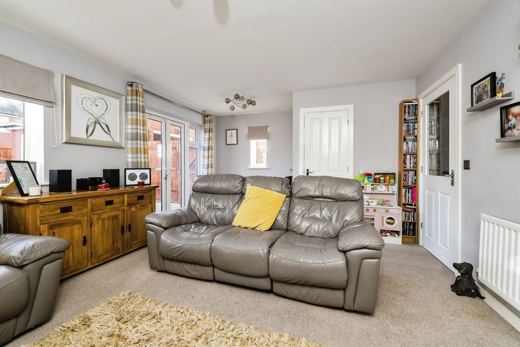 Property photo 2 of 15