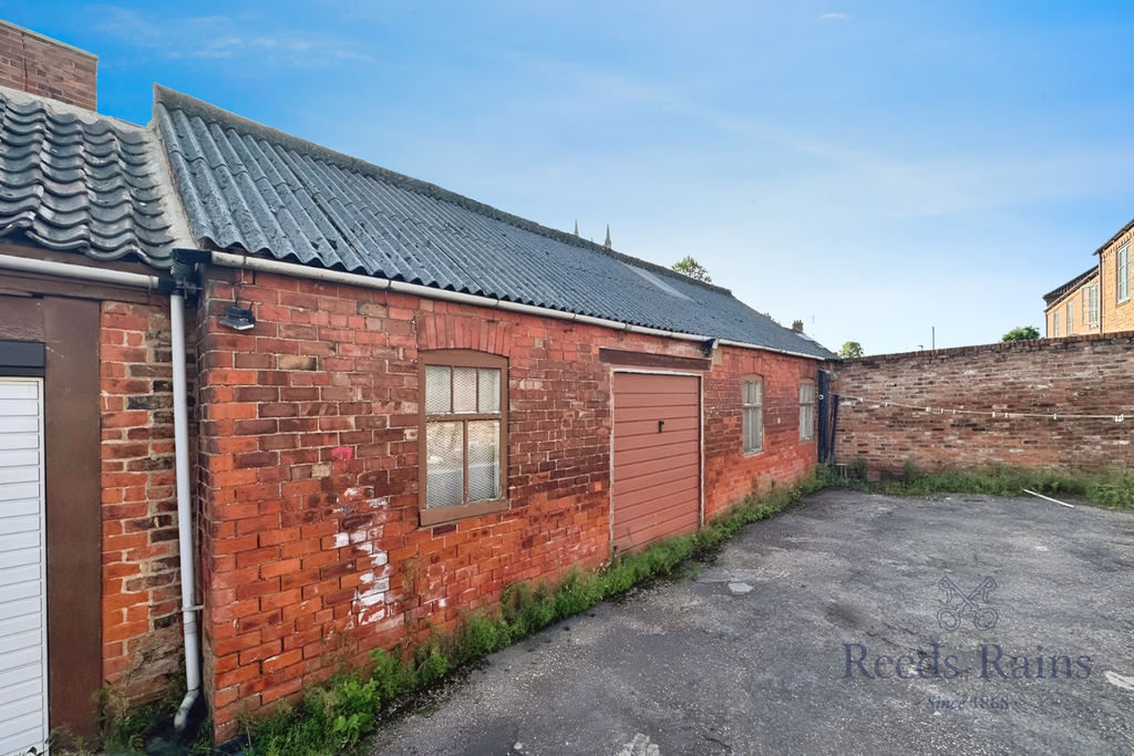 Property photo 3 of 16 Workshop