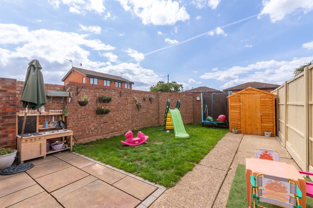 Property photo 2 of 16 Rear Garden