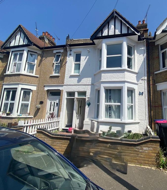 Property photo 1 of 5 1 Bed Flat To Rent Beaufort Street, Southend-On-Sea Ss2