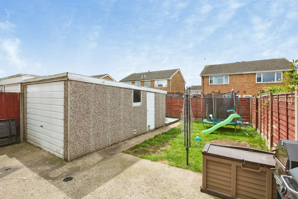 Property photo 3 of 24