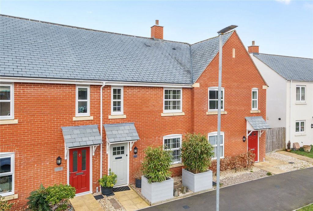 Property photo 1 of 20 Picture No. 02