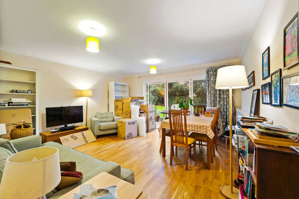 Property photo 2 of 7 Photo