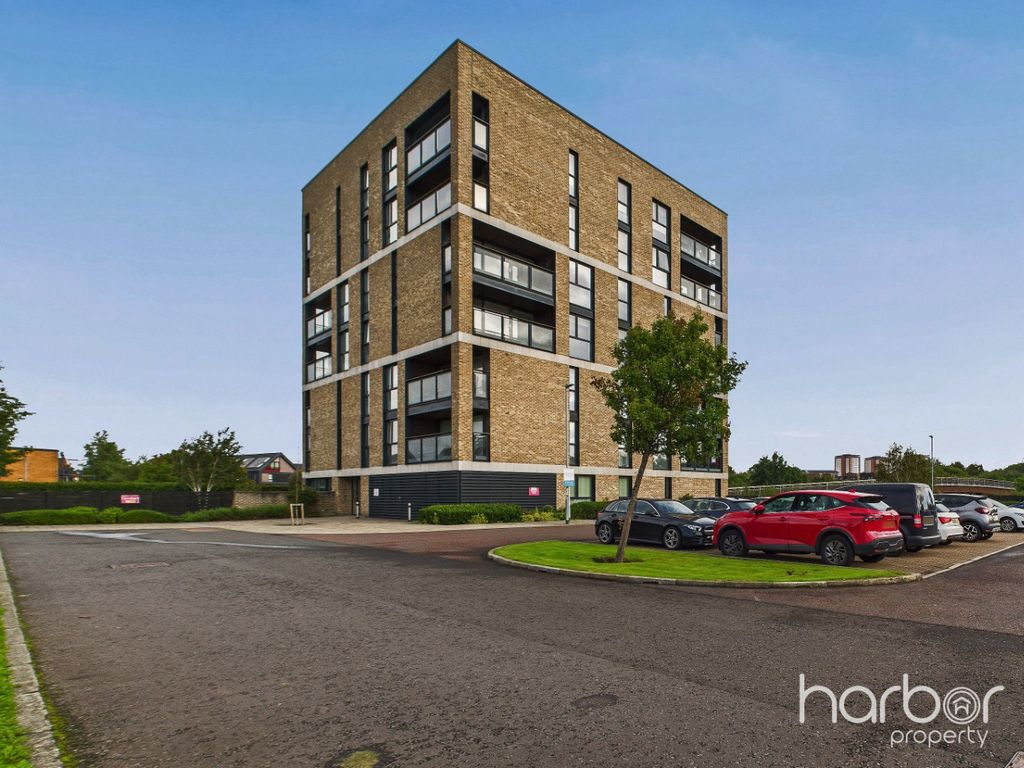 Property photo 1 of 16 4477760