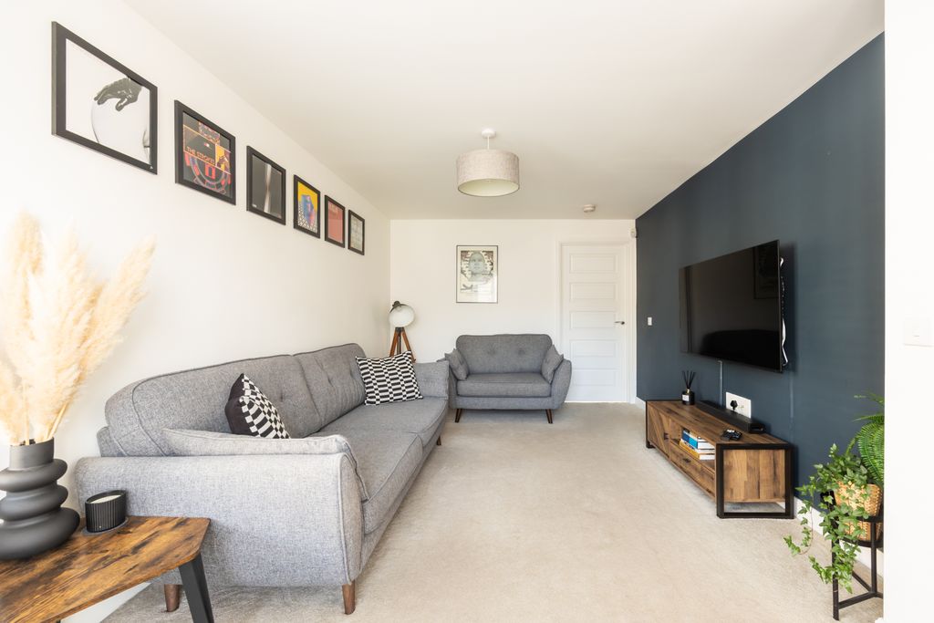 Property photo 3 of 25 Property Image 3