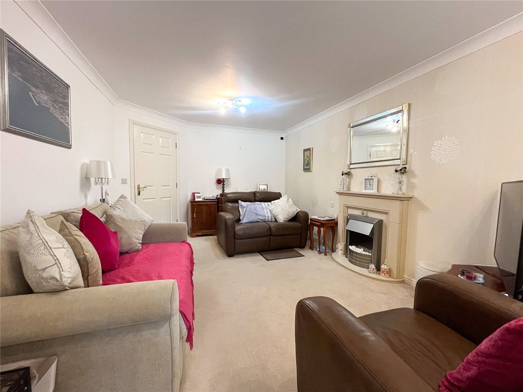 Property photo 3 of 14 Lounge Diner