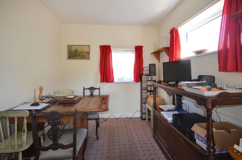 Property photo 3 of 14