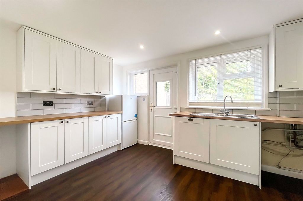 Property photo 3 of 18 Picture No. 37