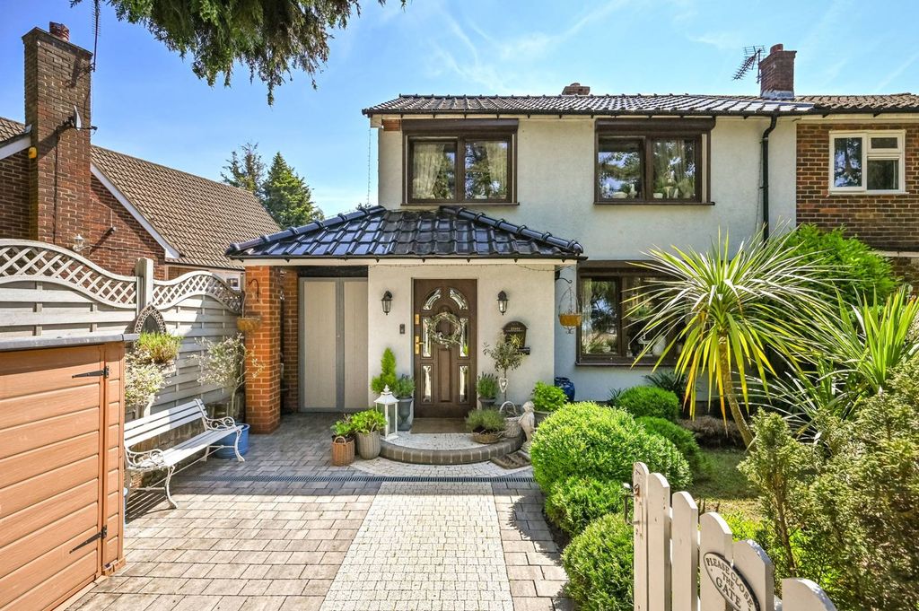 Property photo 2 of 13