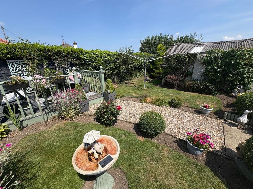 Property photo 3 of 21