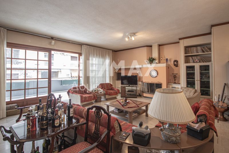 Property photo 2 of 35