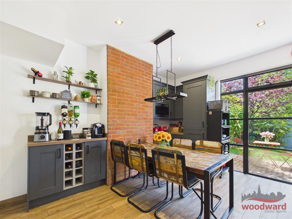 Property photo 1 of 31 Kitchen
