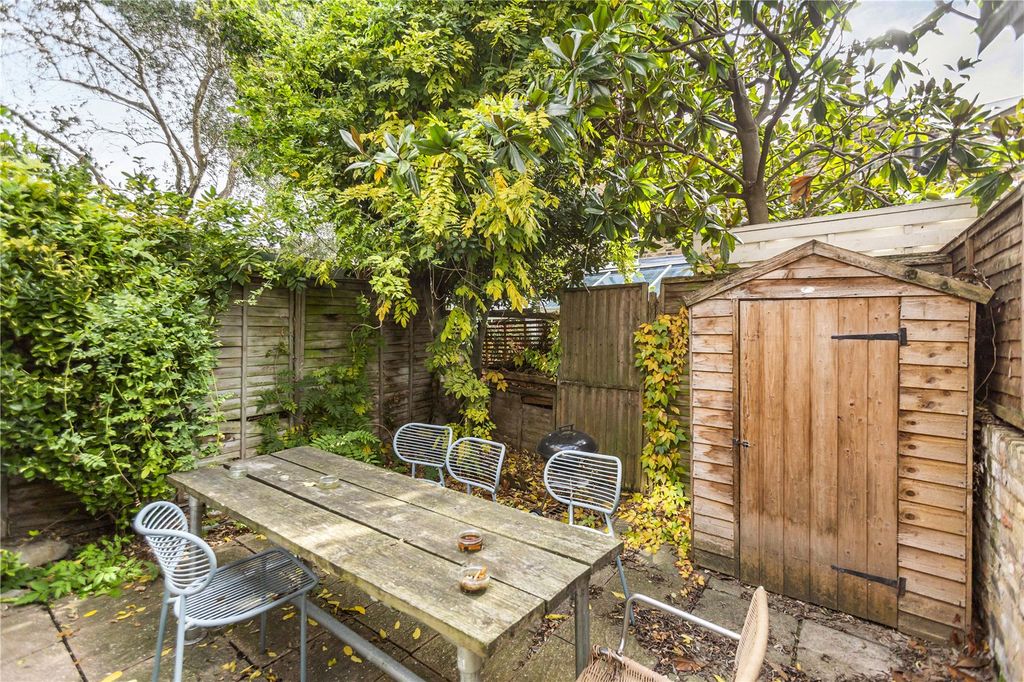 Property photo 3 of 18 Picture No. 16