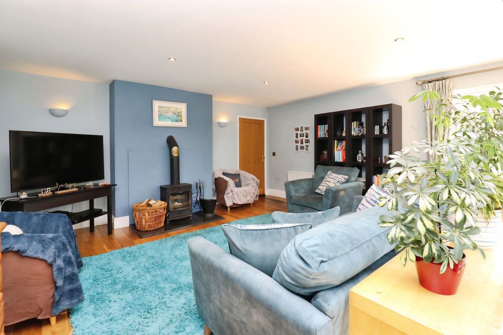 Property photo 3 of 36 Aa6287c9-Img_1038