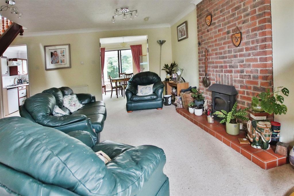 Property photo 2 of 13 18289632_209559989.Jpg